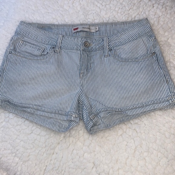 Levi's Pants - Levi’s Shoty Shorts Striped Denim Cuffed. Size 7. EUC. Standard 5-pockets.